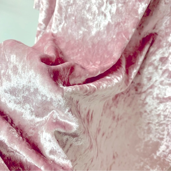 Soft pink velour dress - Picture 4 of 6